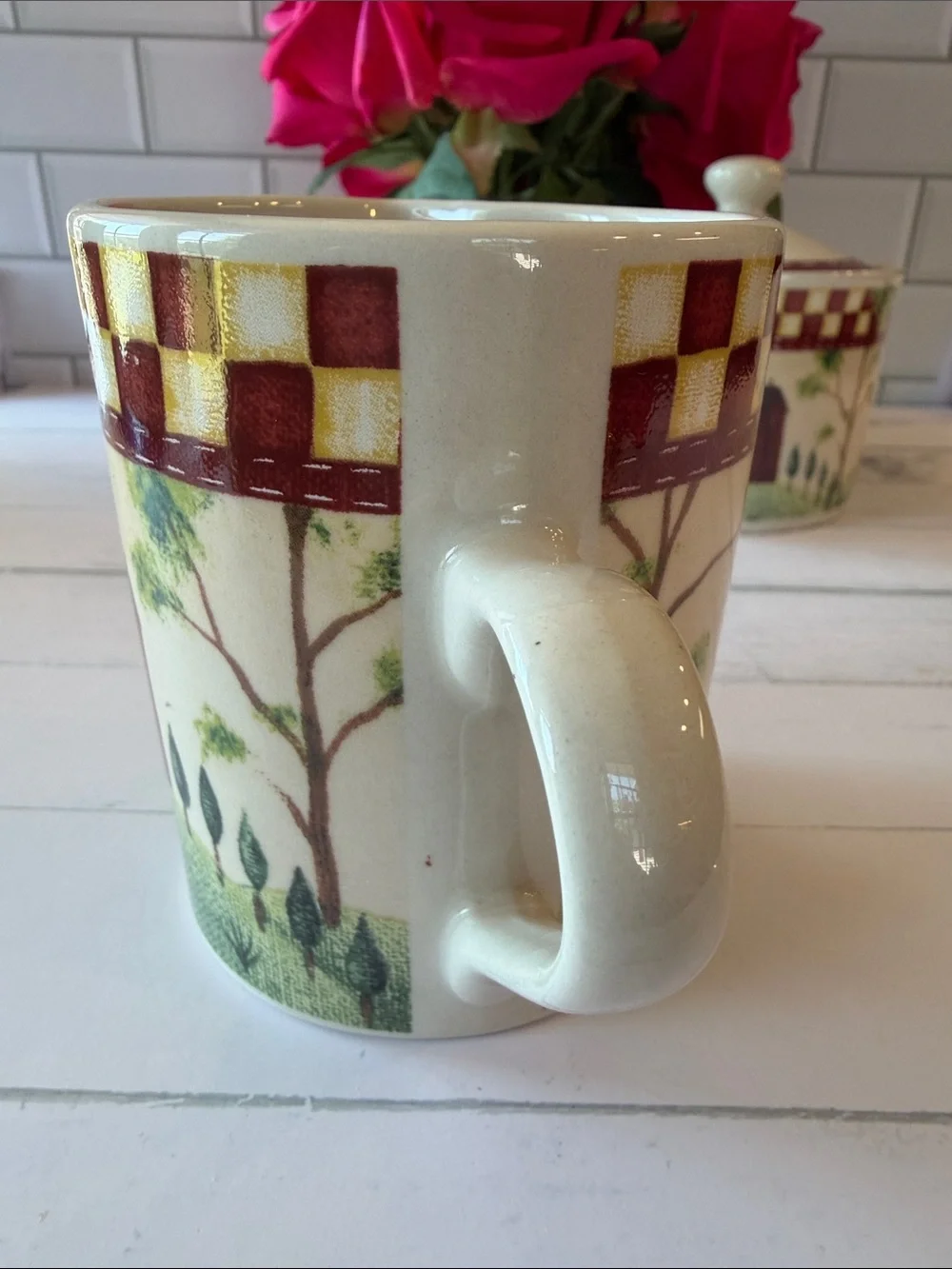 Thomson Cream and Red Country Cottage Sugar and Creamer Set